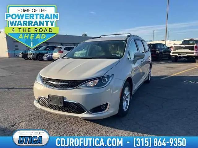 2017 Chrysler Pacifica Touring-L for sale in Yorkville, NY