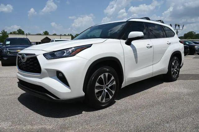 2020 Toyota Highlander XLE for sale in Memphis, TN