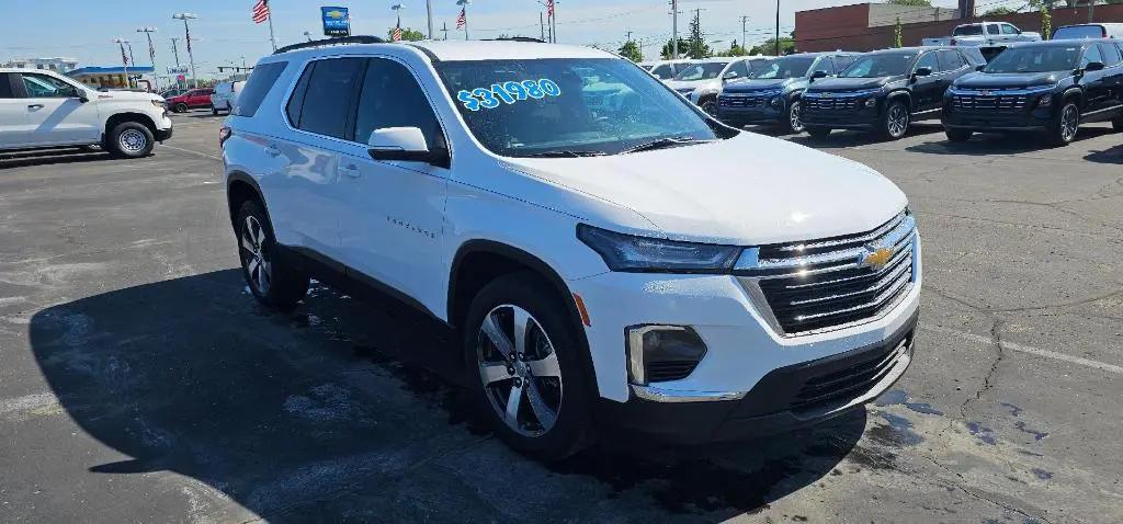 2023 Chevrolet Traverse FWD LT Leather for sale in Warren, MI