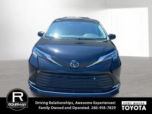 2022 Toyota Sienna XLE for sale in Fort Wayne, IN