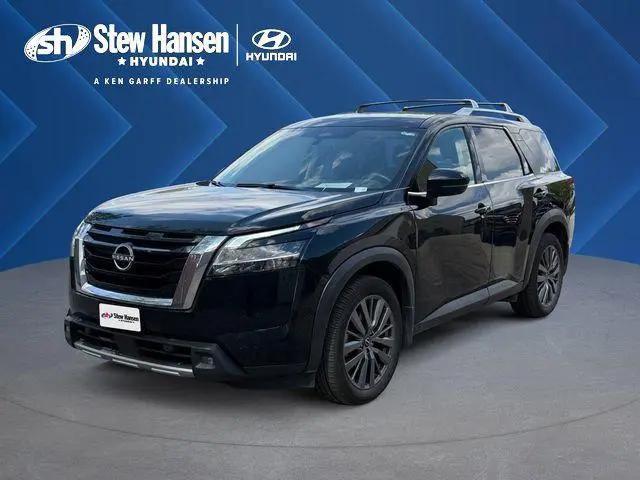 2022 Nissan Pathfinder SL 4WD for sale in Clive, IA