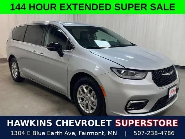 2024 Chrysler Pacifica Touring L for sale in Fairmont, MN