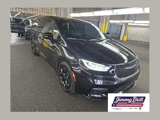 2023 Chrysler Pacifica Hybrid Limited for sale in Statesboro, GA