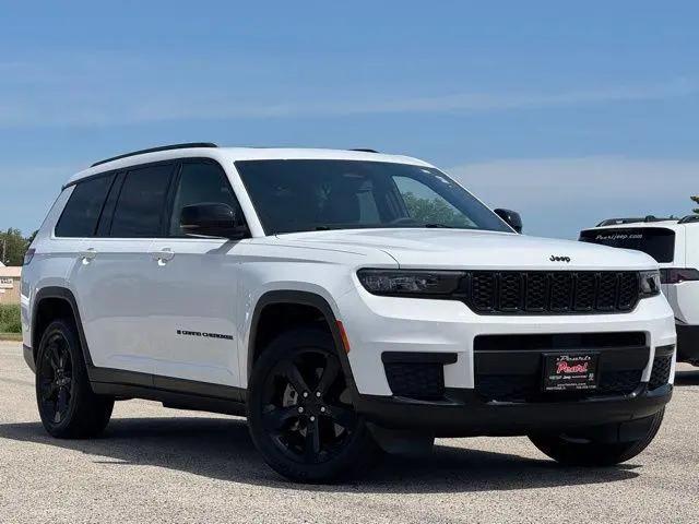 2023 Jeep Grand Cherokee L Altitude 4x4 for sale in Peotone, IL