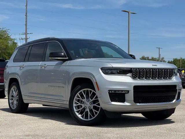 2023 Jeep Grand Cherokee L Summit 4x4 for sale in Peotone, IL