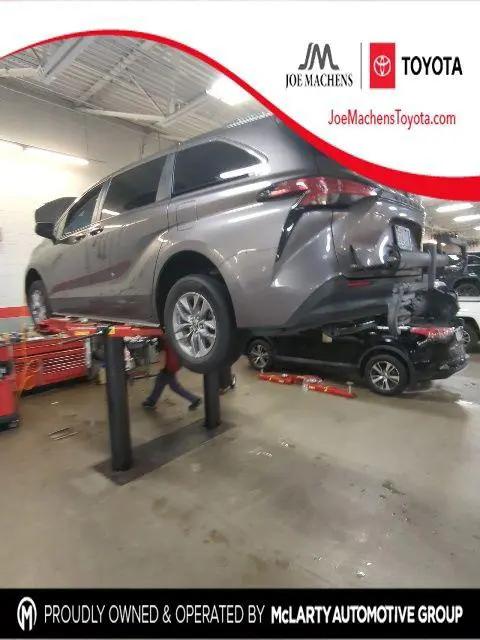 2022 Toyota Sienna XLE for sale in Columbia, MO