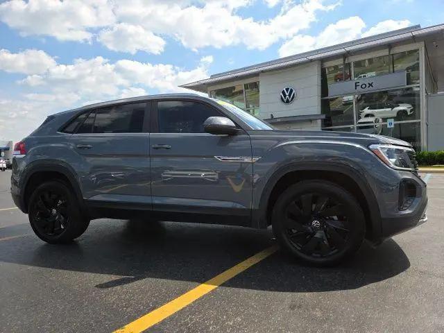 2024 Volkswagen Atlas Cross Sport 2.0T SE w/Technology for sale in Rochester Hills, MI