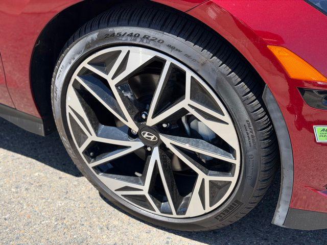2023 Hyundai IONIQ 6 Limited