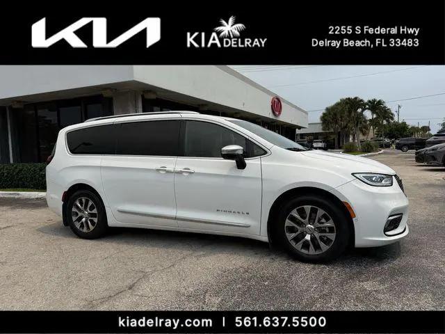 2023 Chrysler Pacifica Hybrid Pinnacle for sale in Delray Beach, FL