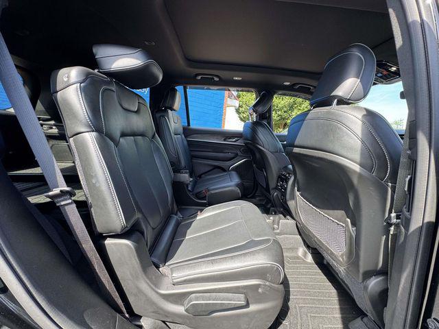 2023 Jeep Grand Cherokee L Overland 4x4