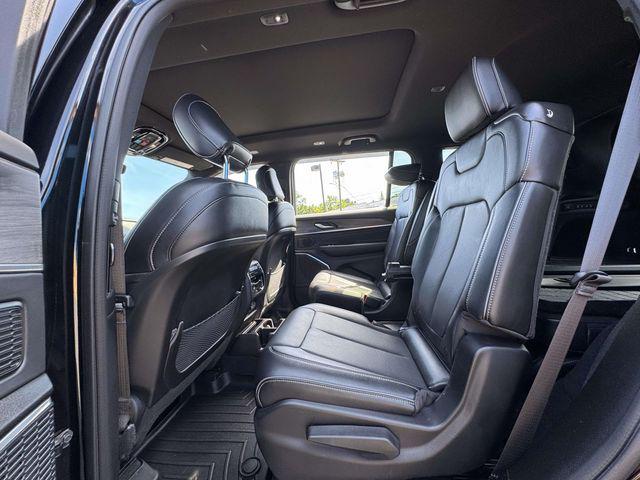 2023 Jeep Grand Cherokee L Overland 4x4