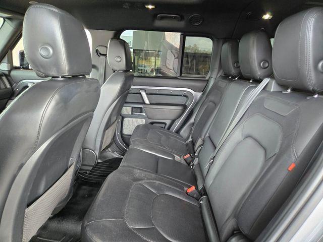 2024 Land Rover Defender 130 P400 X-Dynamic SE