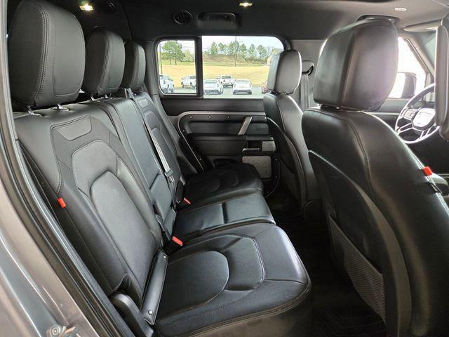 2024 Land Rover Defender 130 P400 X-Dynamic SE