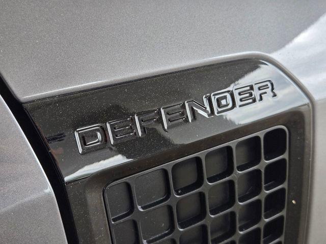 2024 Land Rover Defender 130 P400 X-Dynamic SE