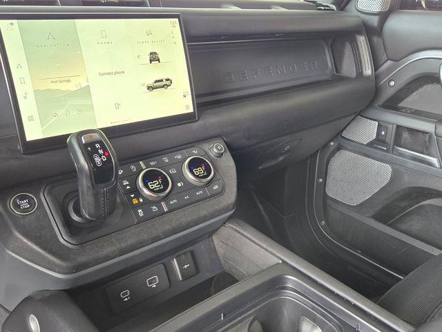 2024 Land Rover Defender 130 P400 X-Dynamic SE