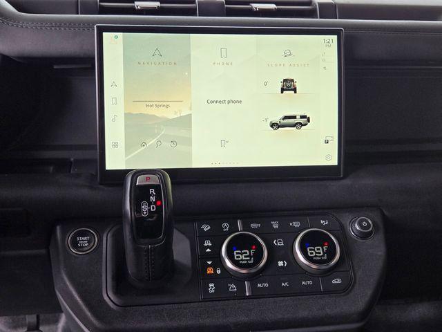 2024 Land Rover Defender 130 P400 X-Dynamic SE