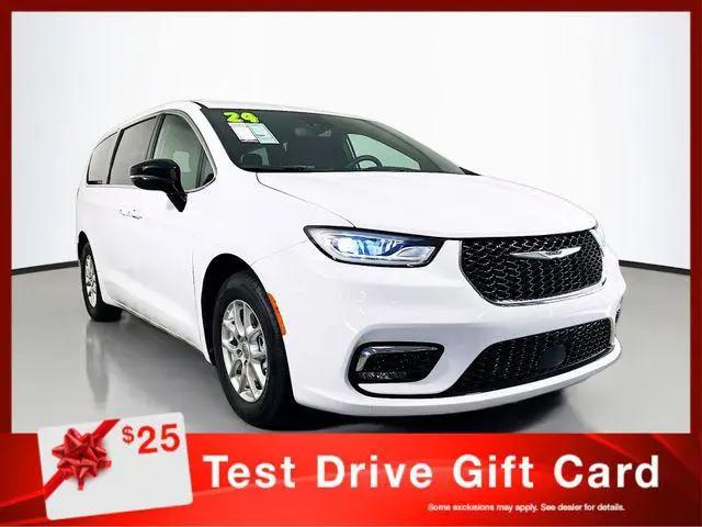 2024 Chrysler Pacifica Touring for sale in Tampa, FL