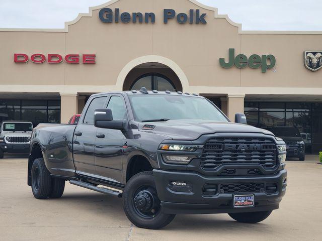 2026 RAM Ram 3500 RAM 3500 TRADESMAN CREW CAB 4X4 8 BOX