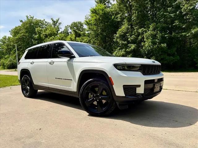 2022 Jeep Grand Cherokee L Altitude 4x4 for sale in Salem, IL