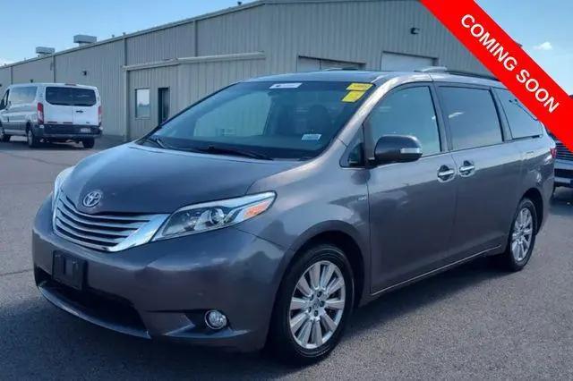 2017 Toyota Sienna XLE 7 Passenger for sale in Leavenworth, KS