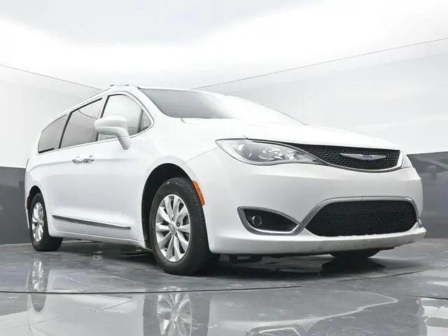 2019 Chrysler Pacifica Touring L for sale in McAlester, OK
