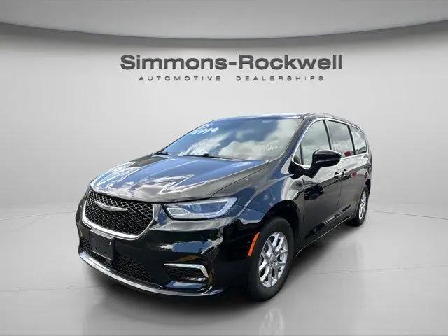 2025 Chrysler Pacifica Select for sale in Elmira, NY