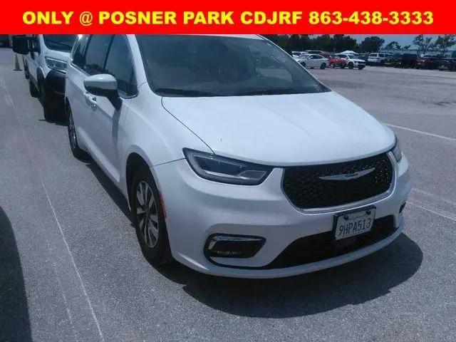 2023 Chrysler Pacifica Hybrid Touring L for sale in Davenport, FL