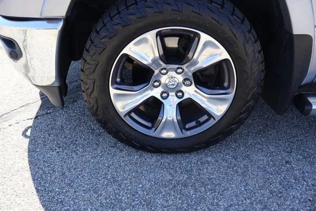 2019 Ram 1500 Laramie Crew Cab 4x4 5'7" Box