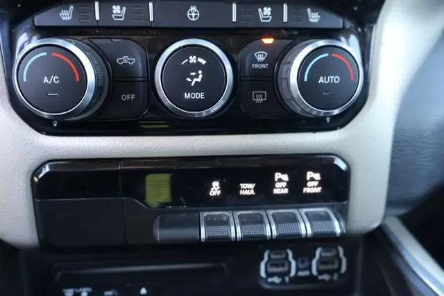 2019 Ram 1500 Laramie Crew Cab 4x4 5'7" Box