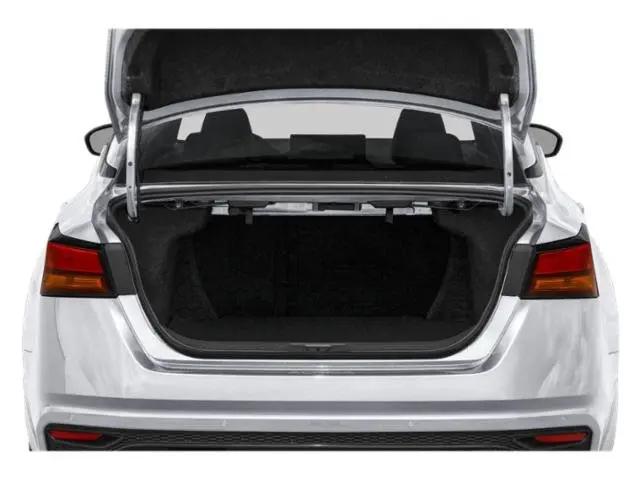 2026 Nissan Altima SR FWD