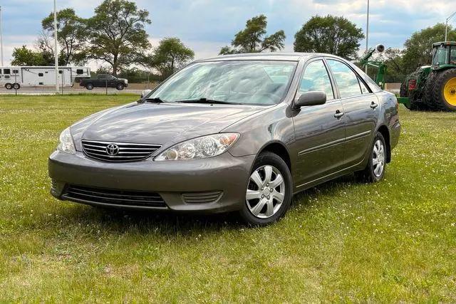 2006 Toyota Camry LE for sale in Roscoe, IL