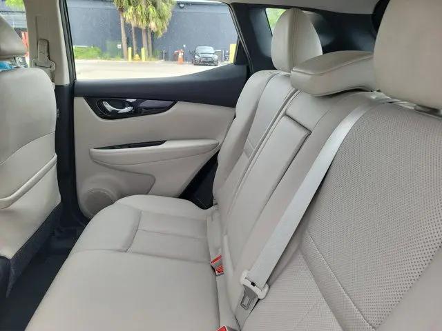 2022 Nissan Rogue Sport SL AWD Xtronic CVT