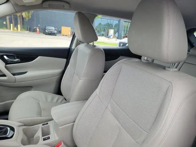 2022 Nissan Rogue Sport SL AWD Xtronic CVT