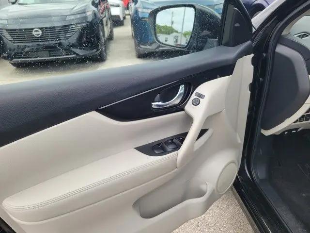 2022 Nissan Rogue Sport SL AWD Xtronic CVT