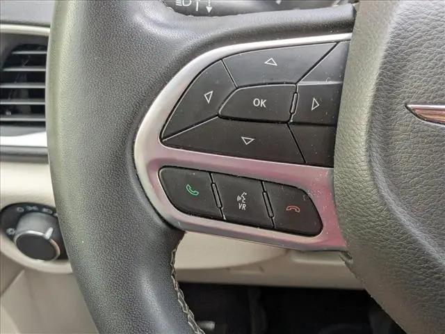 2022 Chrysler Voyager LX