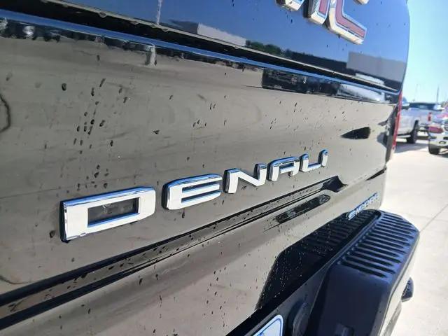 2023 GMC Sierra 1500 4WD Crew Cab Short Box Denali