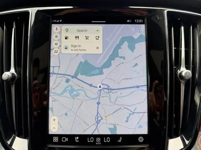 2024 Volvo S60 B5 Plus Dark Theme