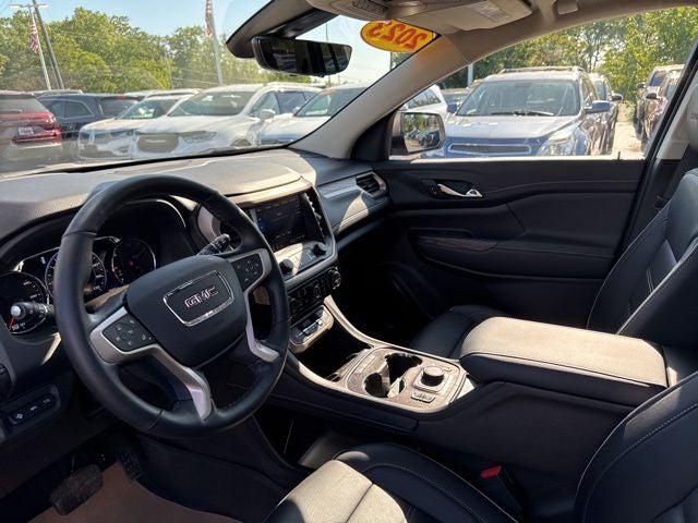 2023 GMC Acadia AWD Denali