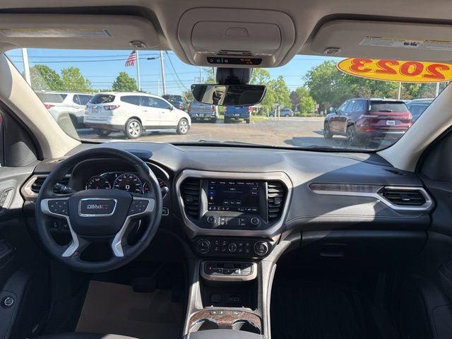 2023 GMC Acadia AWD Denali