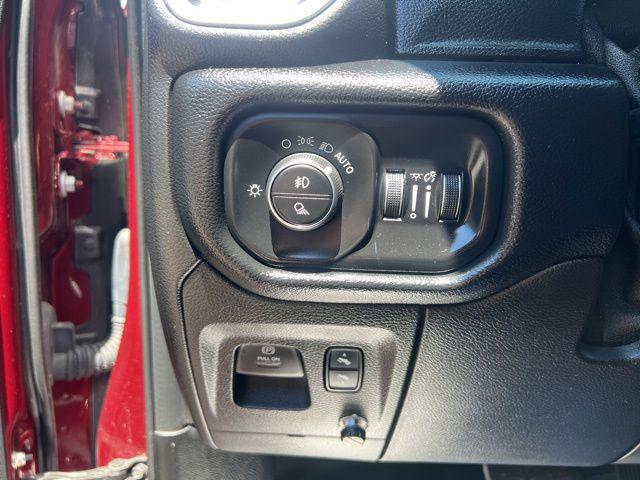 2019 Ram 1500 Big Horn/Lone Star Crew Cab 4x4 5'7" Box