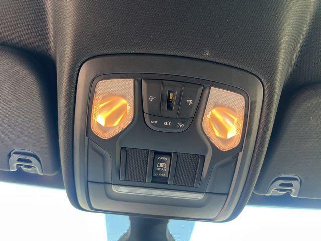 2019 Ram 1500 Big Horn/Lone Star Crew Cab 4x4 5'7" Box