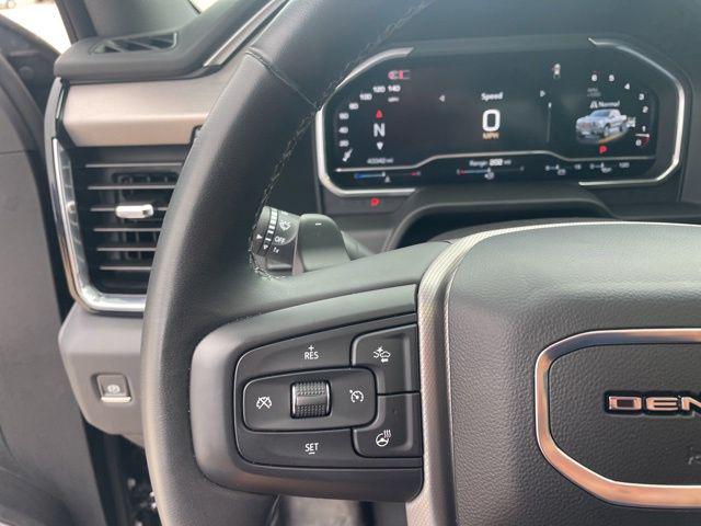 2024 GMC Sierra 1500 4WD Crew Cab Short Box Denali