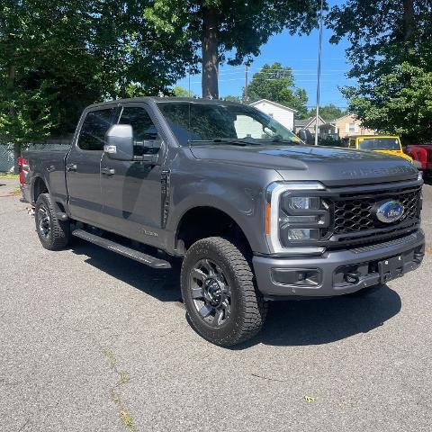 2023 Ford F-350 LARIAT