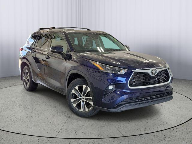 2022 Toyota Highlander XLE for sale in Kalamazoo, MI