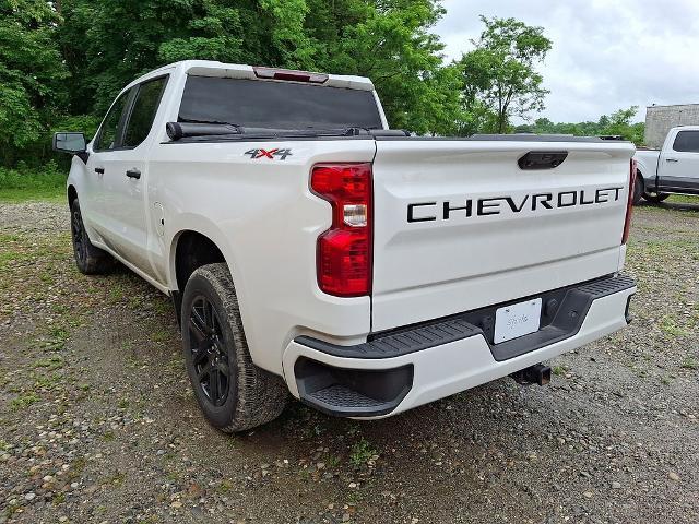 2023 Chevrolet Silverado 1500 4WD Crew Cab Short Bed Custom
