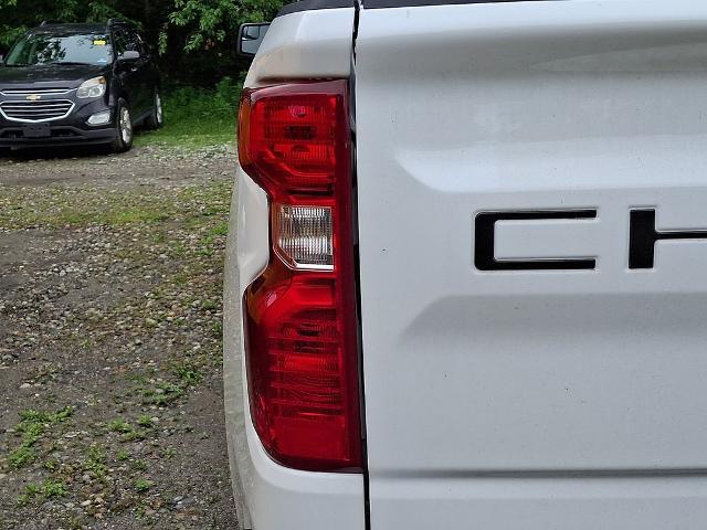 2023 Chevrolet Silverado 1500 4WD Crew Cab Short Bed Custom