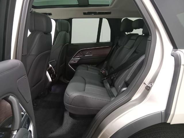 2024 Land Rover Range Rover P530 SE