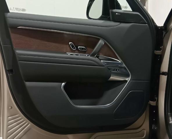 2024 Land Rover Range Rover P530 SE
