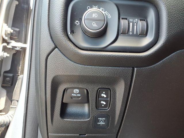 2025 Ram 1500 Big Horn Crew Cab 4x4 57 Box