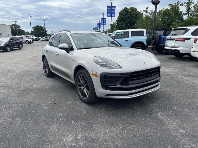 2025 Porsche Macan T